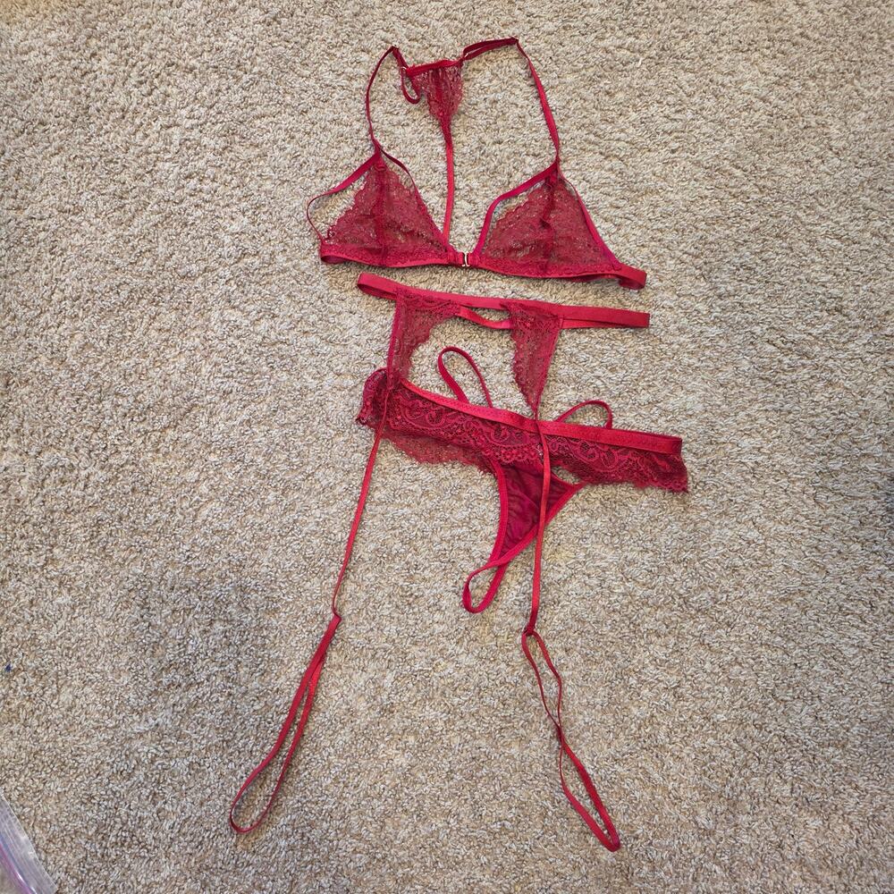 NWOT Red 3pc lingerie set; bralette, panties and garter belt sz XS/S